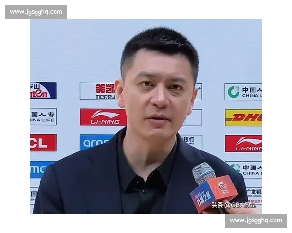 辽宁男篮夏训正式启动！杨鸣治军严苛 + 形象亮眼，弗格离队后内线重建迫在眉睫