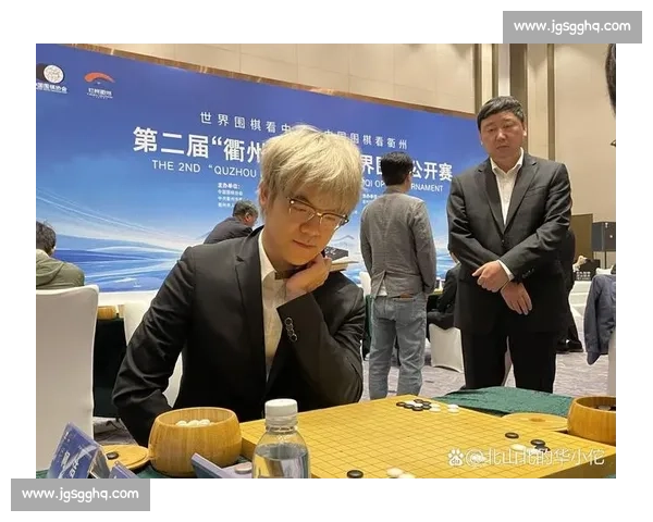柯洁清华求学坦言自卑：从棋坛巅峰到课堂 “新兵” 的突围