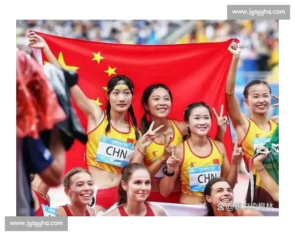 奥运冠军徐莉佳邀你挑战平板支撑 100 秒！全民健身日开启运动 100 接力