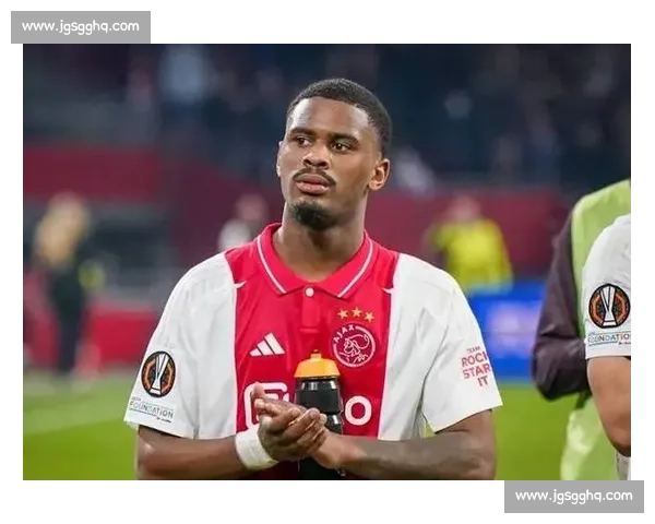 切尔西 4418 万欧锁定未来十年防线核心!19 岁荷兰天才哈托签约至 2032 年 切尔西 4418 万欧锁定未来十年防线核心!19 岁荷兰天才哈托签约至 2032 年